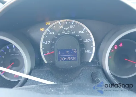 2011 Honda Fit z USA, uszkodzony, nr VIN JHMGE8H38BS011590